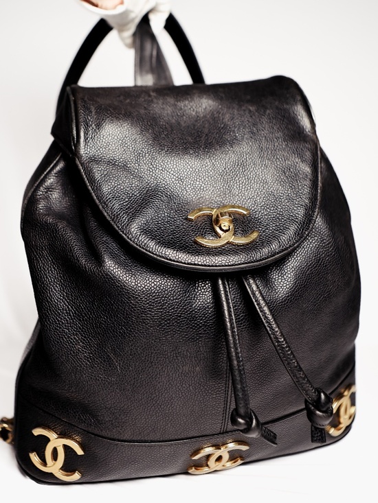 RARE VINTAGE 90S CHANEL CAVIAR BACKPACK